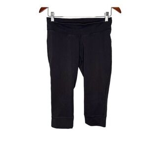 Patagonia black mid rise capri cropped leggings loungewear athletic size small